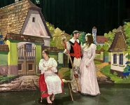 TŘI &Uacute;KOLY PRO LUCIFERA