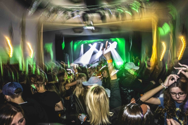 AFTERPARTY PO MĚSTSK&Yacute;CH SLAVNOSTECH: DJ AMANDI